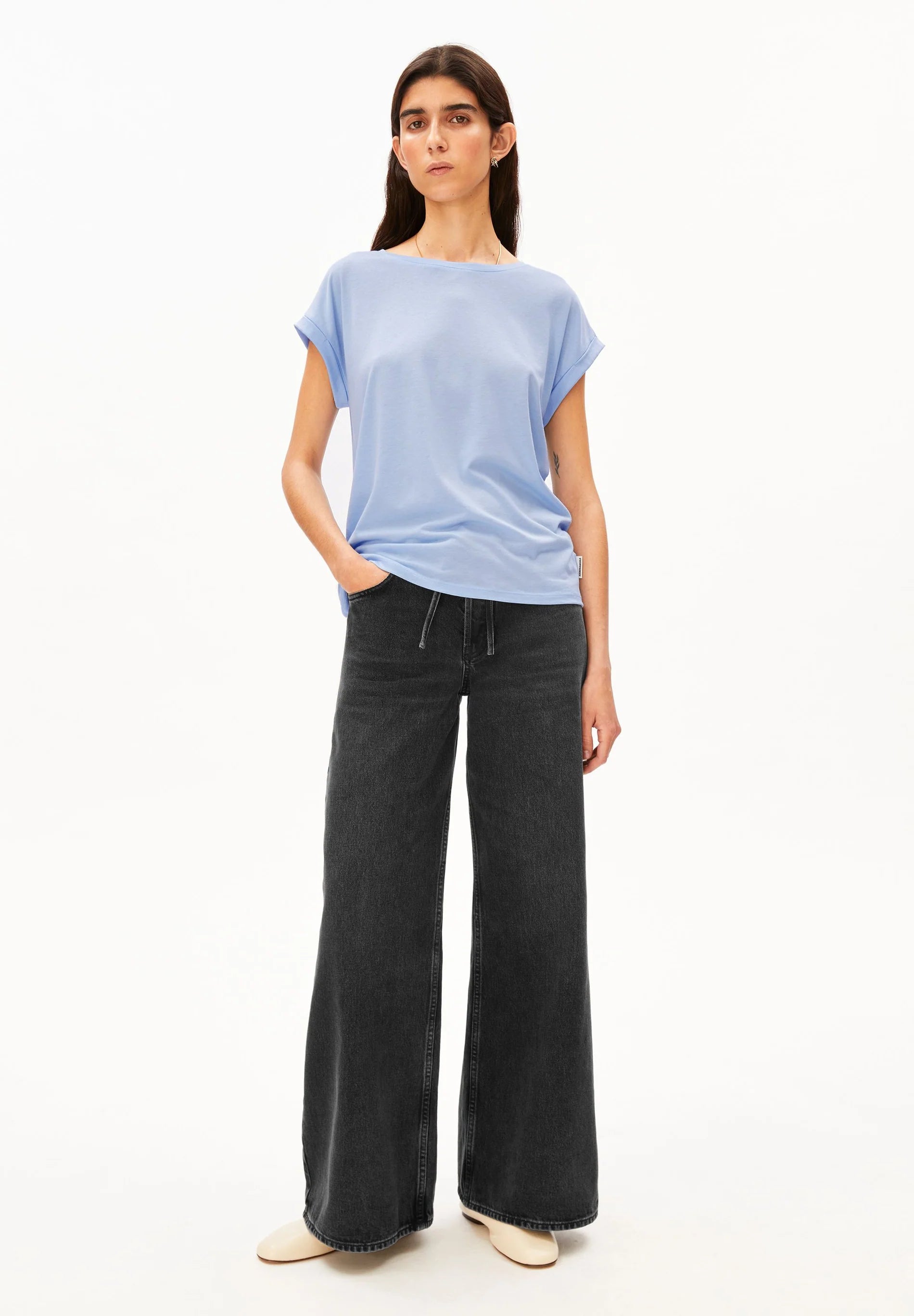 Jilaana T-Shirt