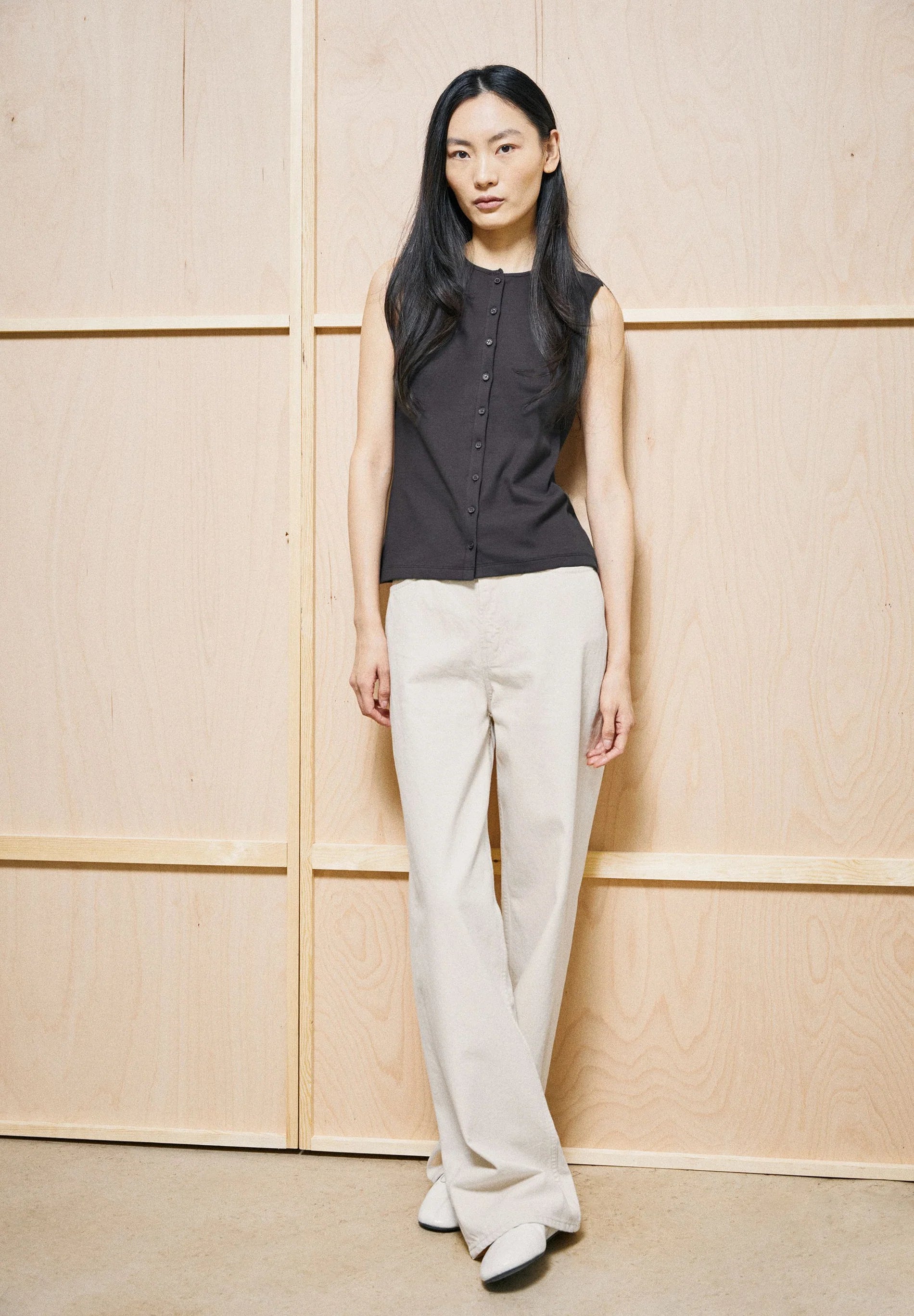 Rib Button Top