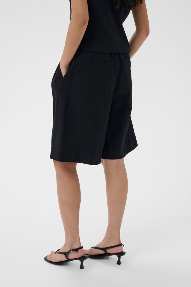 Benedikte Shorts