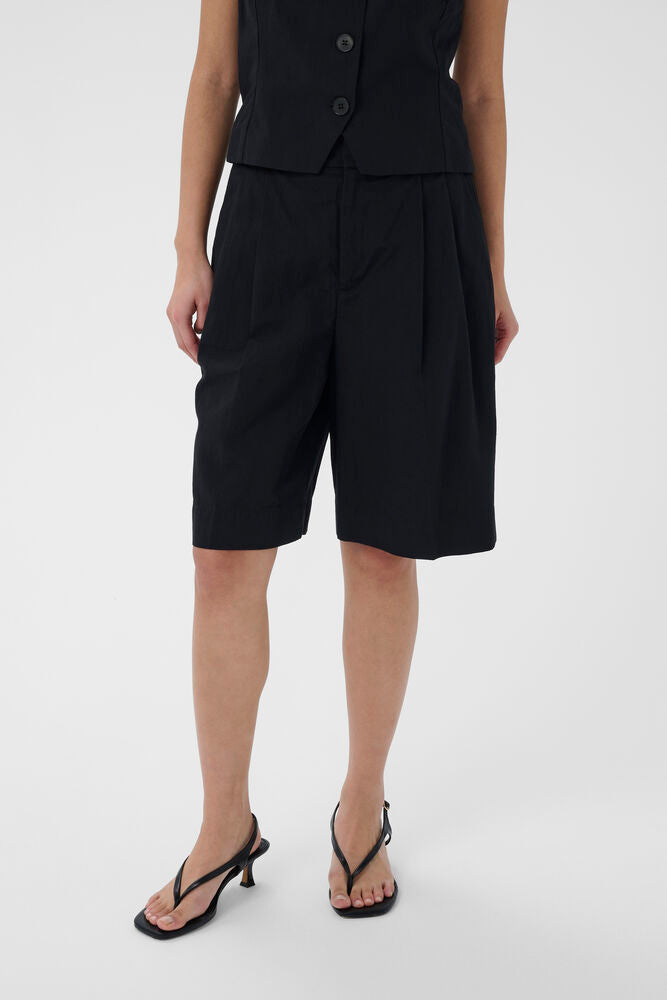 Benedikte Shorts