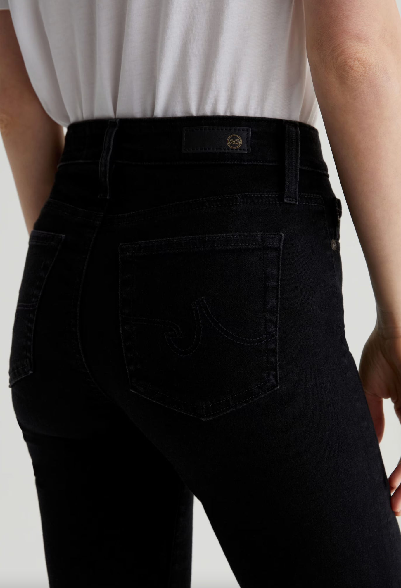 mari-mid-rise-slim-straight