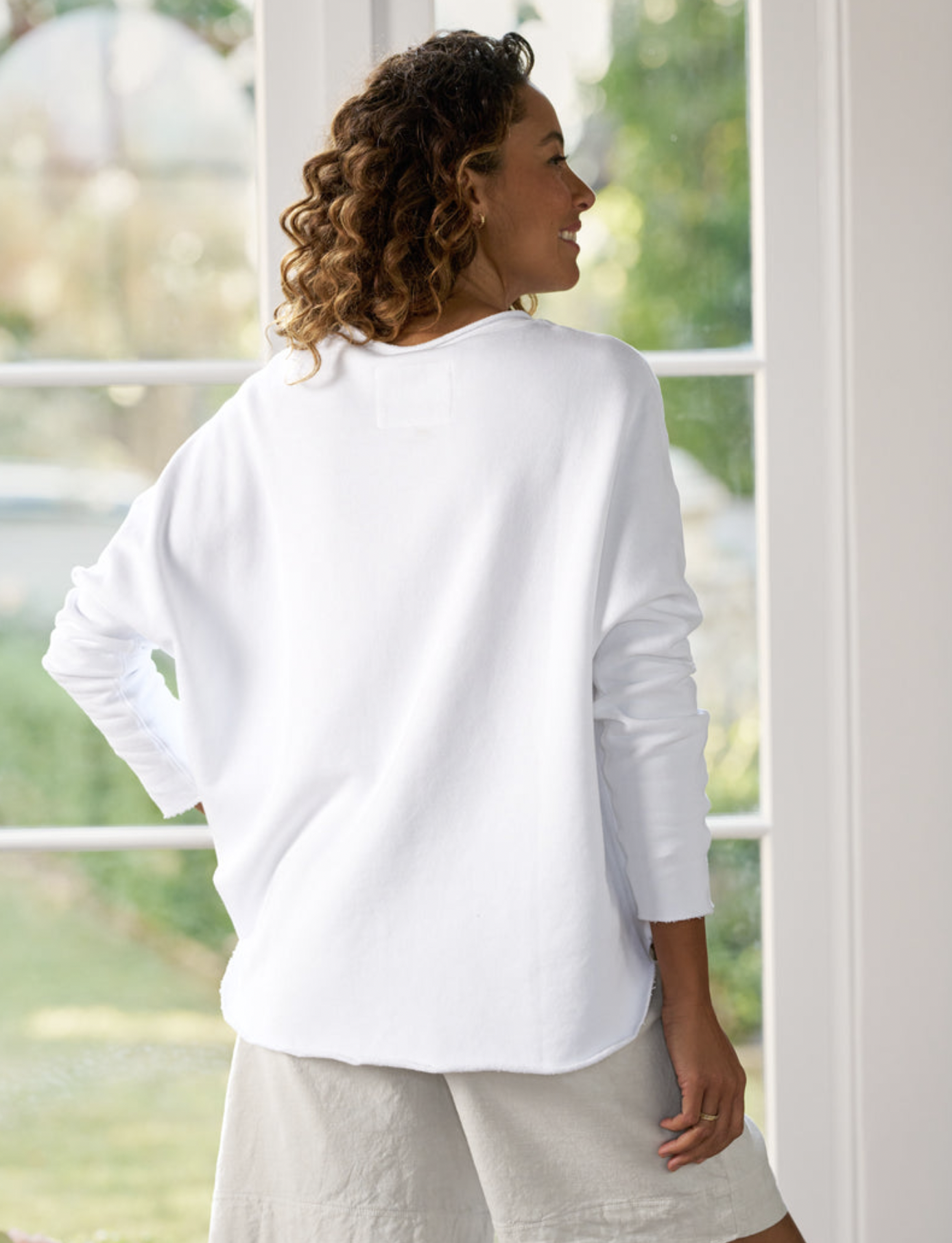 anna-longsleeve-capelet