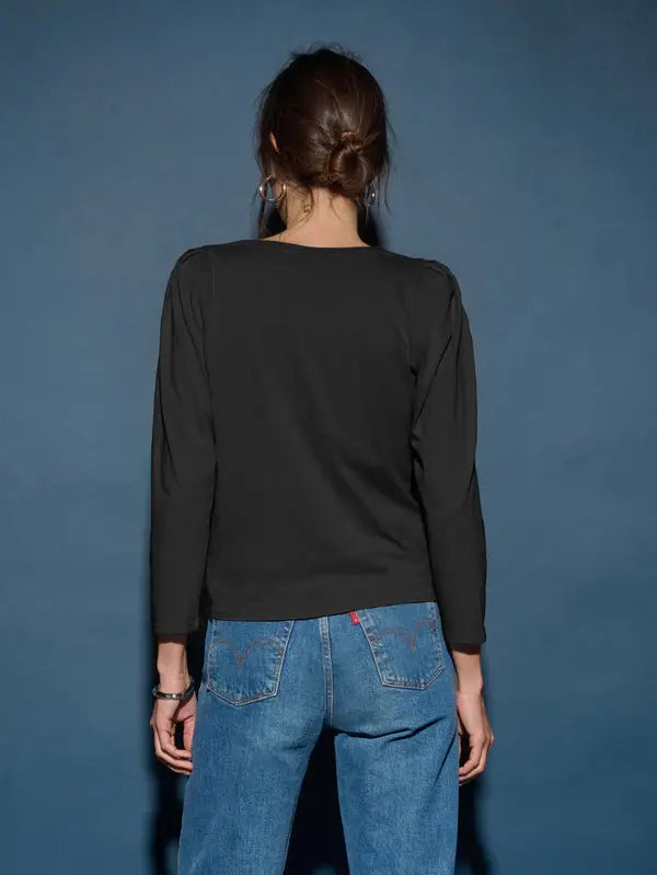 amelie-envelope-neck-top