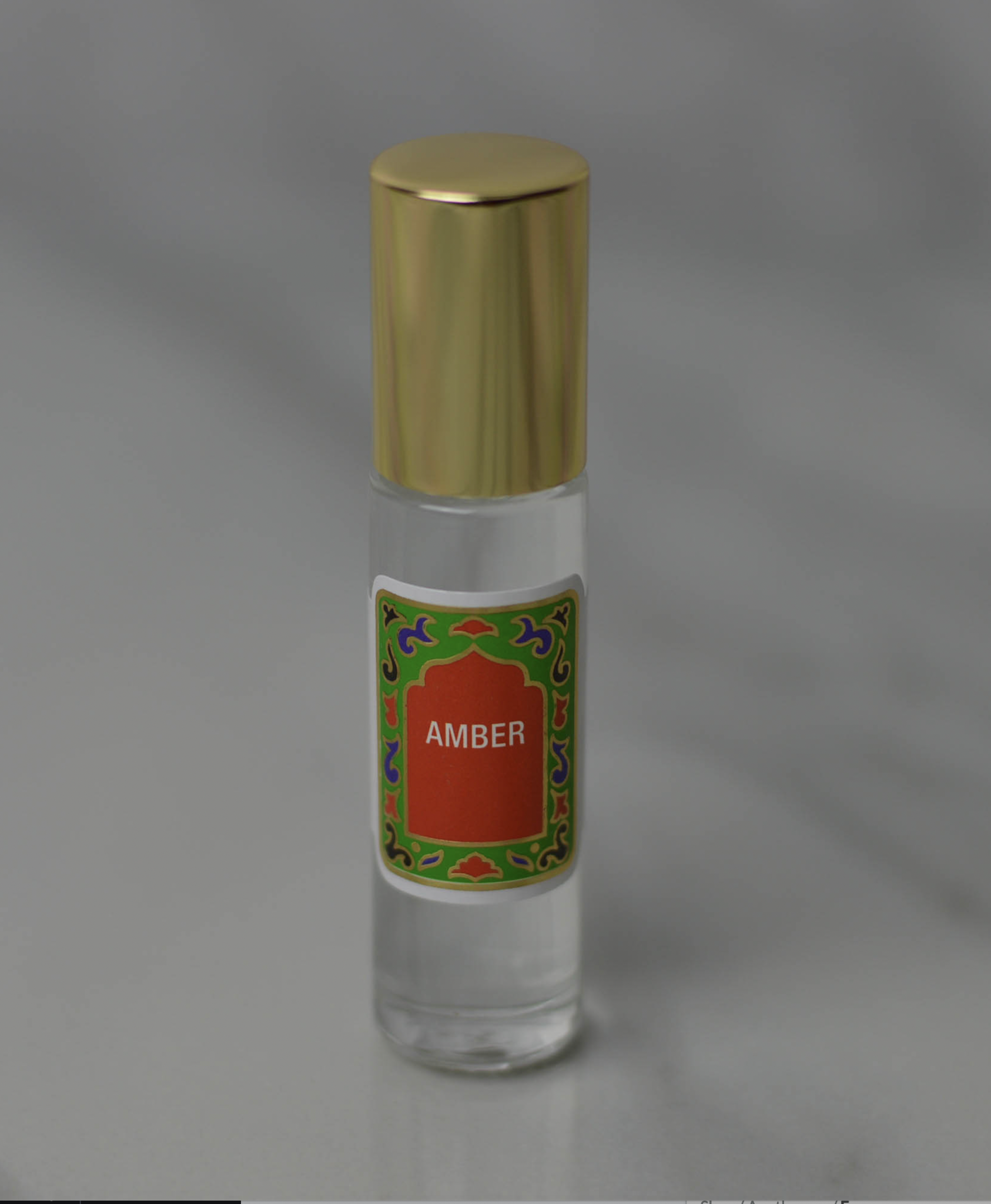amber-perfume-oil-roll-on