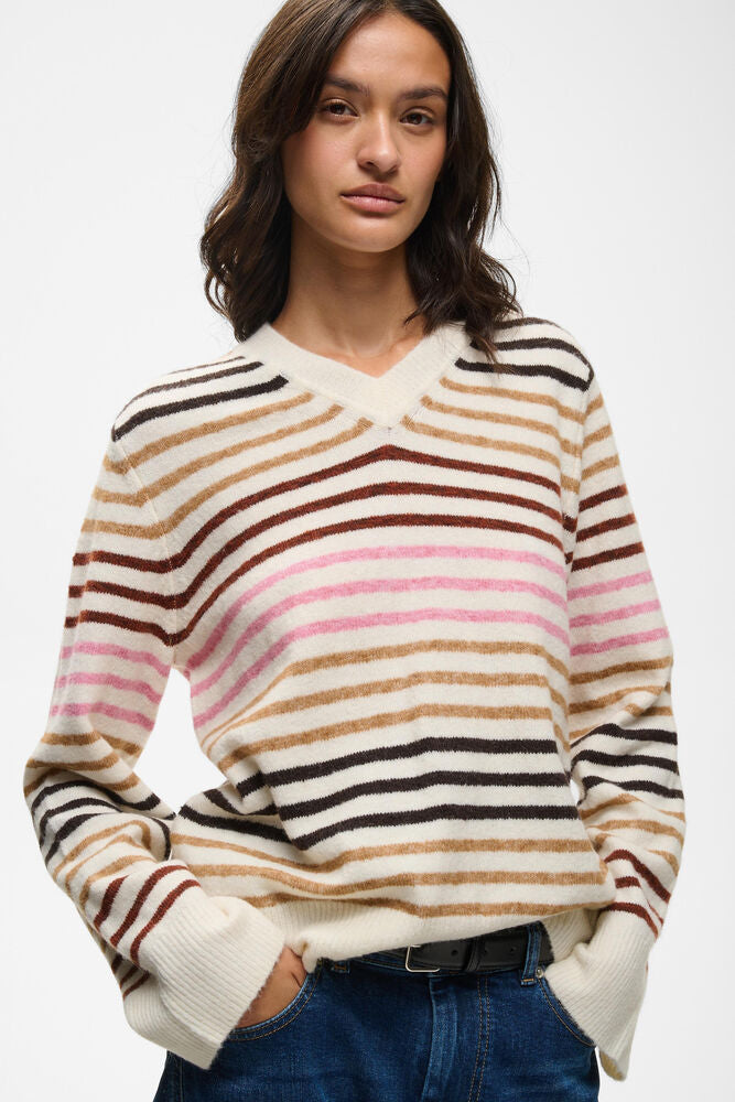 Guni V-Neck