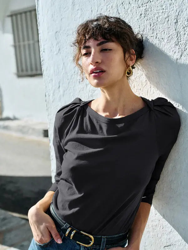 amelie-envelope-neck-top